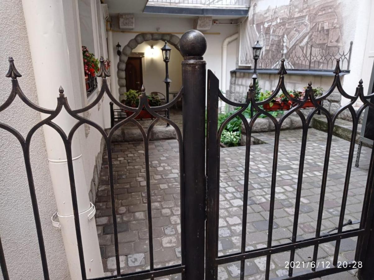 Rynok 25 Deluxe Lviv Centerアパートメント エクステリア 写真